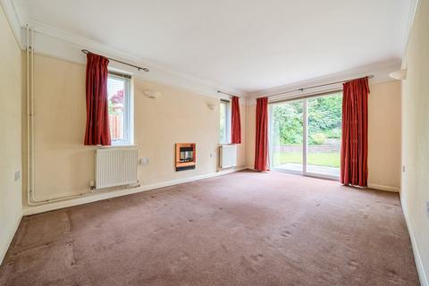 5 Broomfield Close, Guildford, GU3 3AW