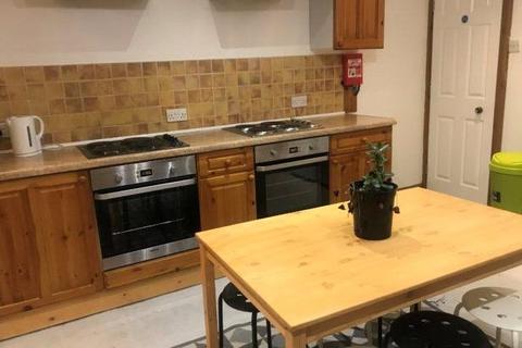 1 bedroom in a house share to rent, Fitzwilliam Street, Huddersfield, HD1