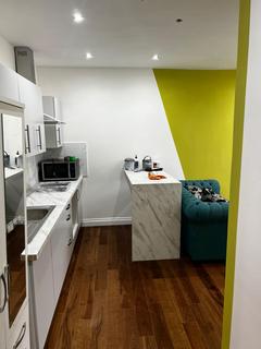 2 bedroom flat to rent, 255 Elliott Street, M29
