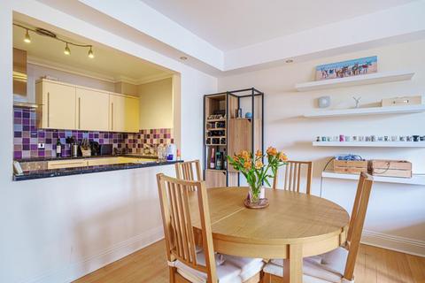 2 bedroom flat for sale, Cedar Lodge,  London,  NW2