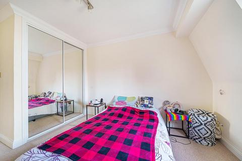 2 bedroom flat for sale, Cedar Lodge,  London,  NW2