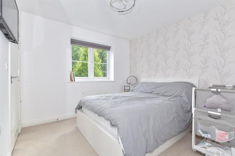 3 bedroom semi-detached house for sale, Shoebridge Drive, Maidstone, Kent