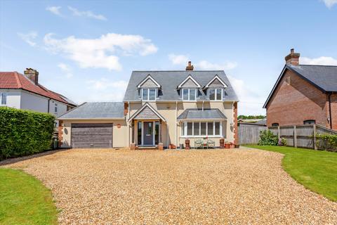 4 bedroom detached house for sale, Devizes Road, Upavon, Pewsey, Wiltshire, SN9