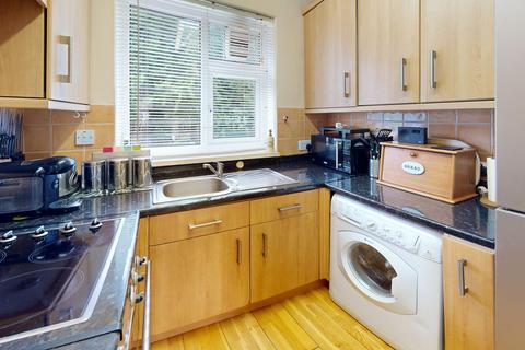 1 bedroom apartment for sale, Spen Lane, West Park, Leeds, West Yorkshire