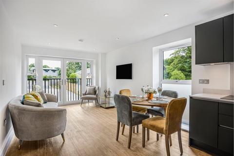2 bedroom flat for sale, Station Approach, Four Marks, Alton, Hampshire