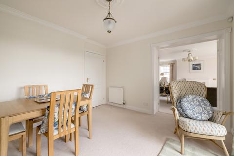 31/5 Kinnear Road, Edinburgh, EH3 5PG