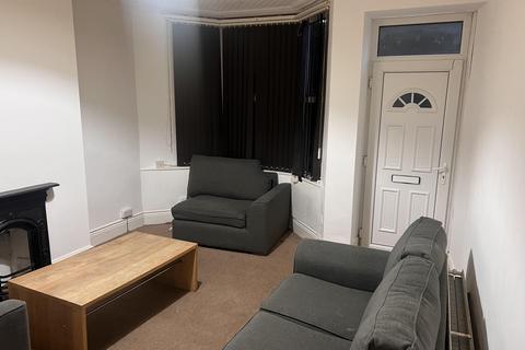 4 bedroom terraced house to rent, Slinn Street, Sheffield S10