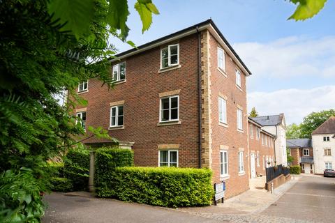 2 bedroom flat for sale, Malmesbury Gardens, Winchester, SO22