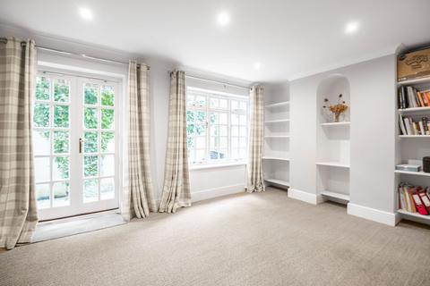 4 bedroom terraced house for sale, Meadow View, Harrow on the Hill Conservation Area