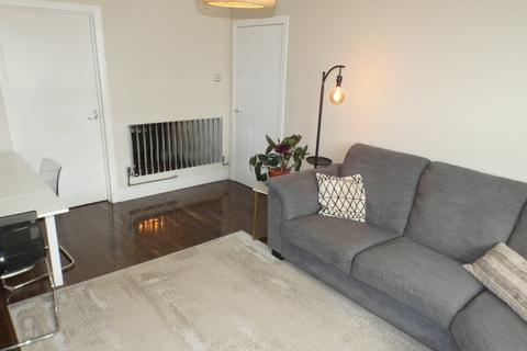 2 bedroom flat to rent, Whin Street, Glasgow G81