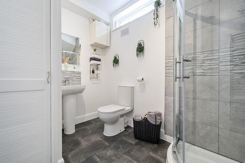 3 Nightingale Avenue, London, E4 9RG