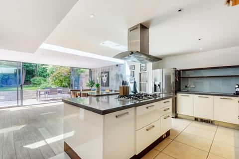 6 bedroom house to rent, Northbourne Road London SW4