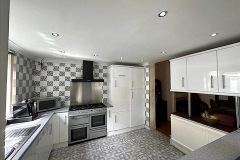 228 Burringham Road, Scunthorpe, DN17 2BH