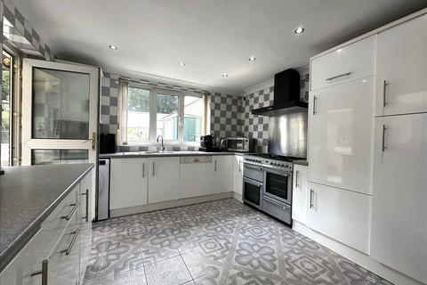 228 Burringham Road, Scunthorpe, DN17 2BH