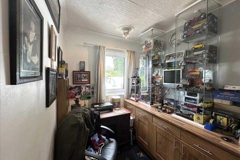 228 Burringham Road, Scunthorpe, DN17 2BH
