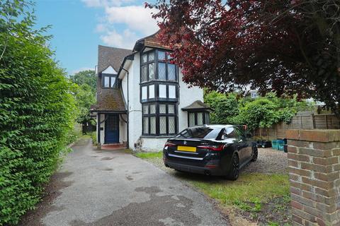 Studio for sale, Gayles Court, 853 Brighton Road, Purley