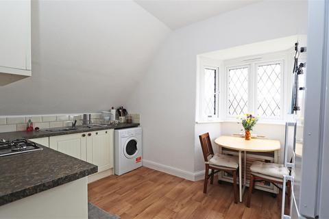 Studio for sale, Gayles Court, 853 Brighton Road, Purley