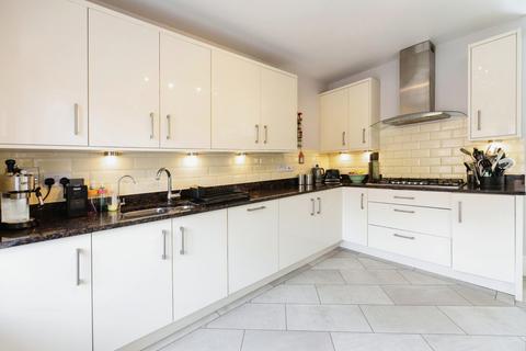 5 bedroom detached house for sale, Lancaster Close, Ashford, Kent