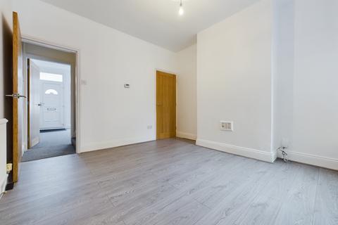 3 bedroom terraced house to rent, Clifford Street, South Wigston