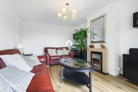 75 Frinton Road, Kirby Cross, Frinton-on-sea, CO13 0HJ