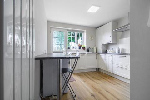 75 Frinton Road, Kirby Cross, Frinton-on-sea, CO13 0HJ
