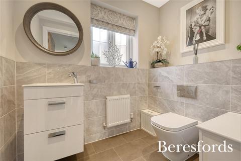 69 Lowefields, Earls Colne, Colchester, CO6 2LH