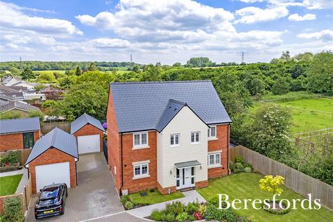 69 Lowefields, Earls Colne, Colchester, CO6 2LH