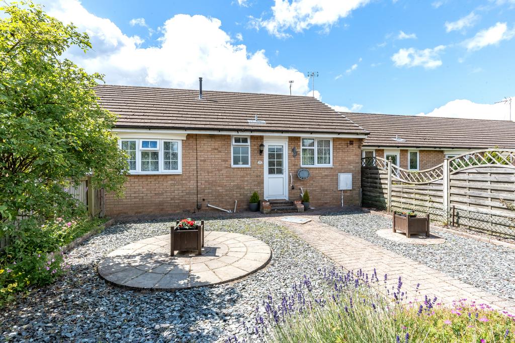 Yate, Bristol BS37 2 bed bungalow for sale £279,995
