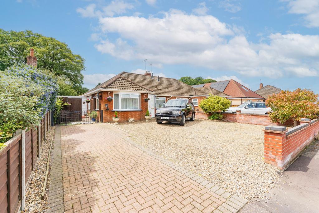 Thornham Road, Norwich 3 bed semidetached bungalow for sale £295,000