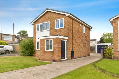 3 bedroom detached house for sale, Lodgefields Drive, Crewe, Cheshire, CW2