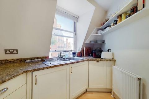 2 bedroom flat for sale, Drayton Gardens, Chelsea, London, SW10