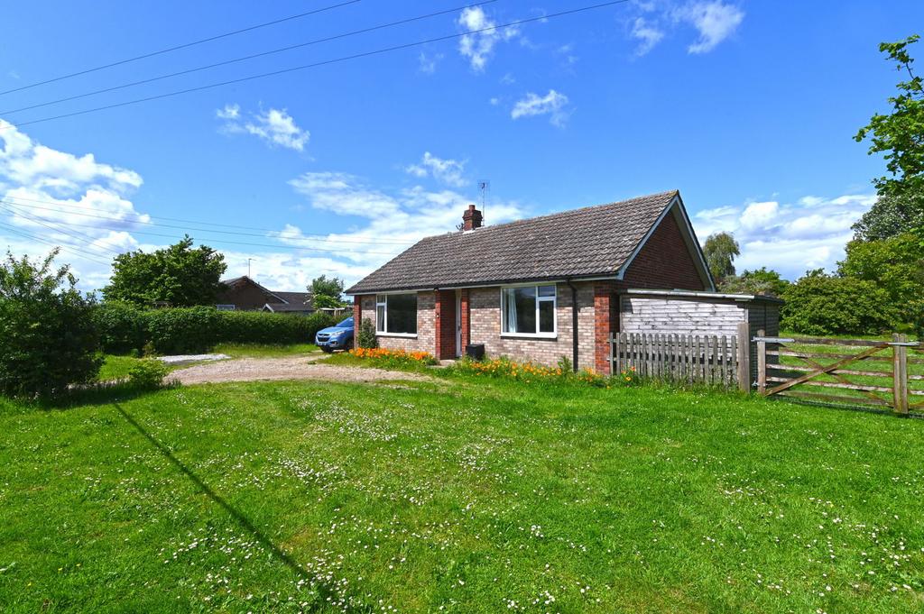 Cookley, Nr Halesworth, Suffolk 2 bed detached bungalow for sale £375,000