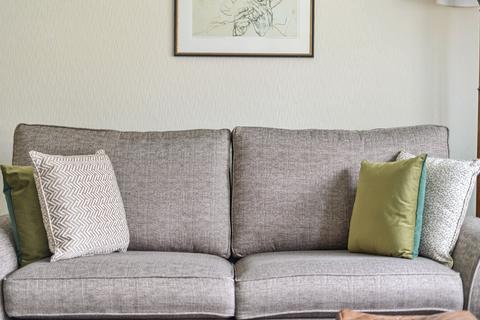 3 Palings Way, Fernhurst, Haslemere, GU27 3HJ
