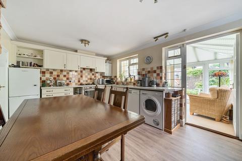 3 Palings Way, Fernhurst, Haslemere, GU27 3HJ