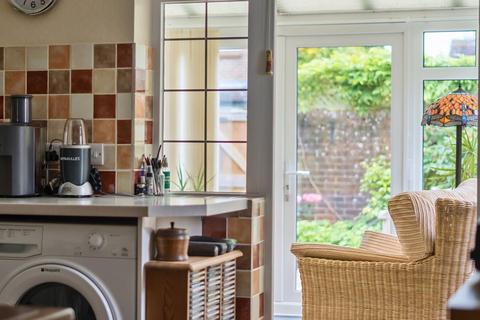 3 Palings Way, Fernhurst, Haslemere, GU27 3HJ