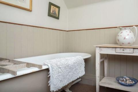 3 bedroom detached house to rent, Petersfield, Hampshire, GU32