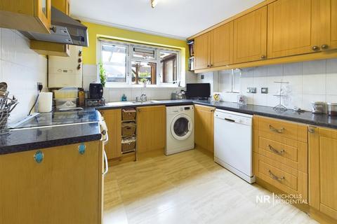 40 Holman Road, Epsom, KT19 9PG