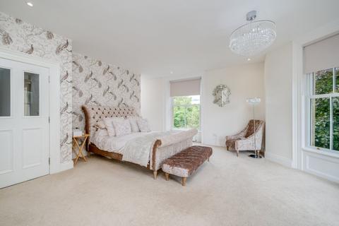 4 bedroom house for sale, Off Hallowes Park Road, Bradford BD13