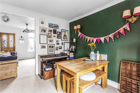 72 Lesbourne Road, Reigate, RH2 7JX