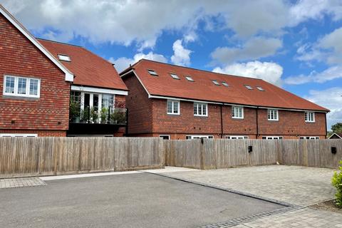 8 Bishop Close, High Halden, Ashford, TN26 3BH