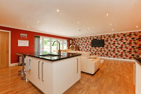 4 bedroom detached house for sale, Ullswater Place, Dronfield Woodhouse, Dronfield, Derbyshire, S18 8NX