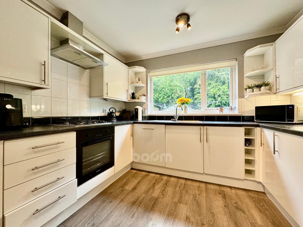 38 Ladeside Gardens, Kilbirnie 5 bed detached house for sale £229,000
