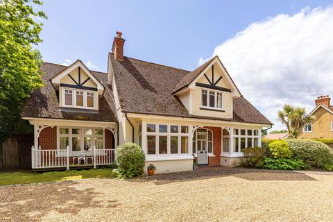 5 bedroom detached house for sale, Avenue Road, Cranleigh GU6