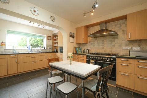 4 bedroom detached bungalow for sale, Peterstow, Ross-on-Wye