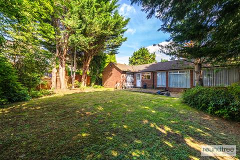 3 bedroom bungalow for sale, Boyne Avenue, NW4 Hendon