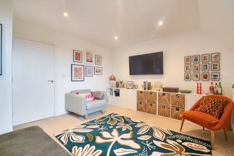 3 bedroom flat for sale, Crystal Palace Park Road, London, SE26