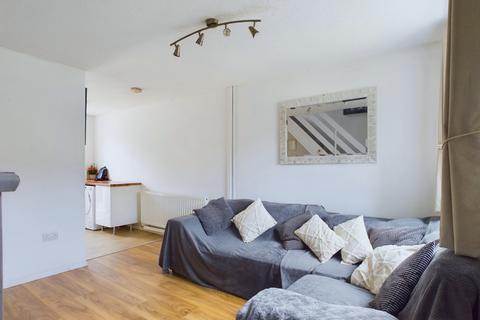 4 Beverstone Road, South Cerney, Cirencester, GL7 5XU