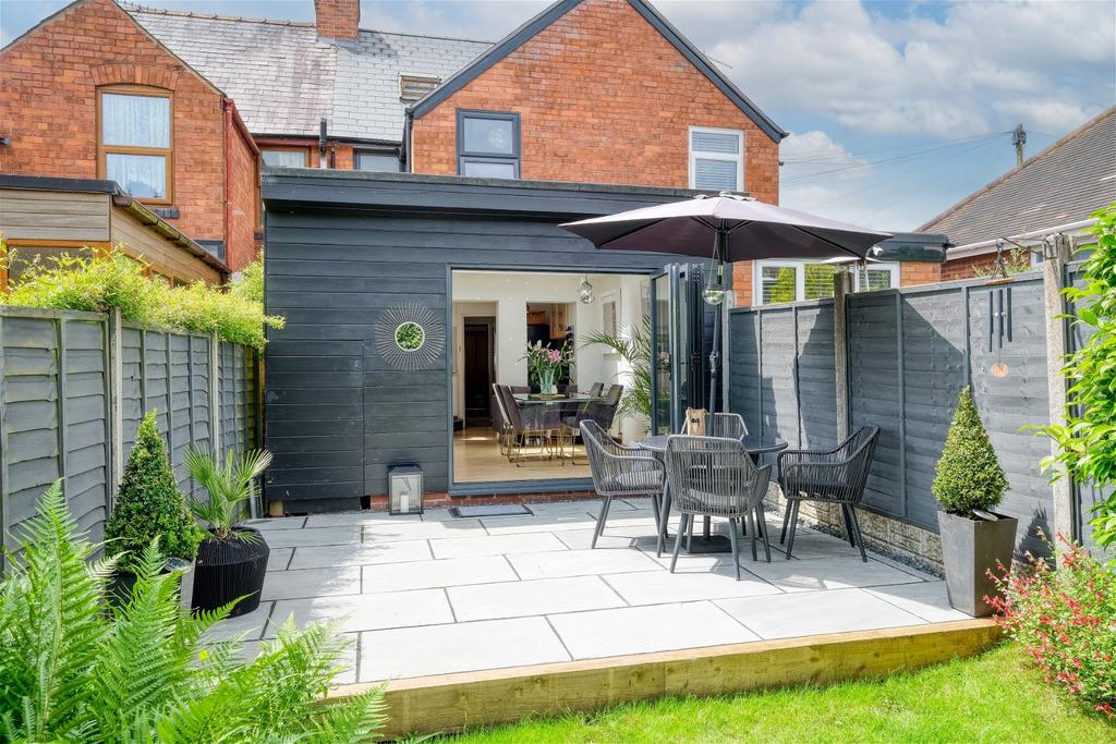 Upland Grove, Bromsgrove, B61 0EL 3 bed terraced house for sale £280,000