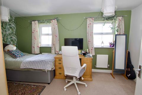 4 Clockhouse View, Street, BA16 0PH