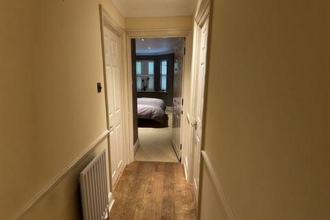 1 bedroom flat for sale, Kenton Court, Clevedon Road, Twickenham, TW1